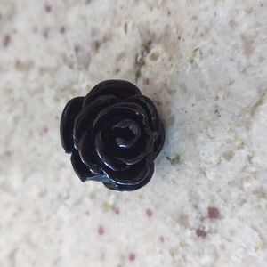 Black rose ring